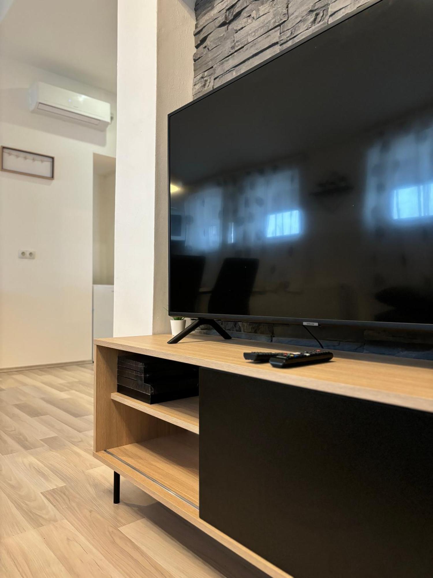 Albert Apartments Zagreb Airport Велика-Горица Экстерьер фото